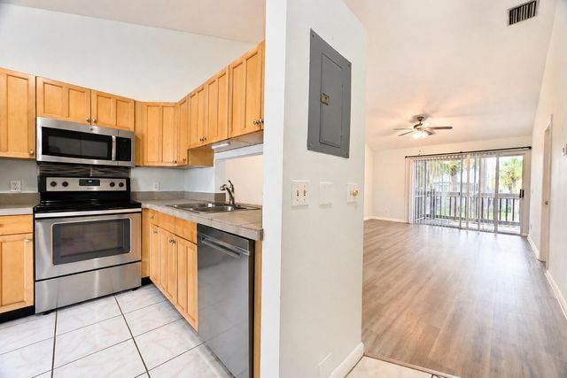 1431 NE 14th Court, Jensen Beach, FL 34957