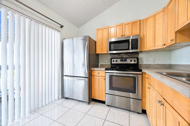 1431 NE 14th Court, Jensen Beach, FL 34957
