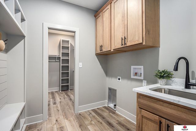 9435 Breashears Street, Lincoln, NE 68516