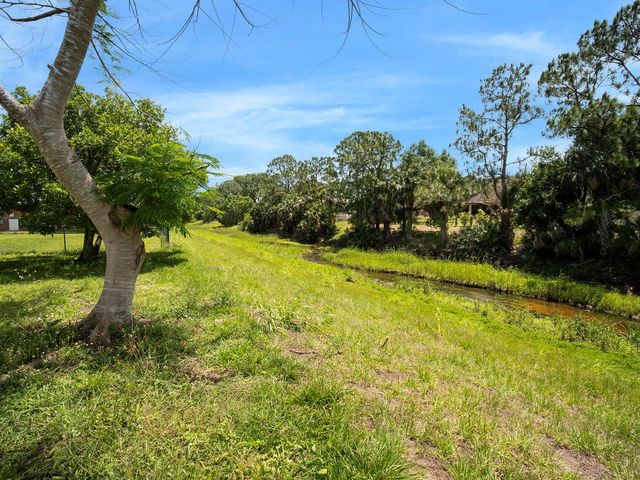 1094 SW Cairo Avenue, Port St. Lucie, FL 34953