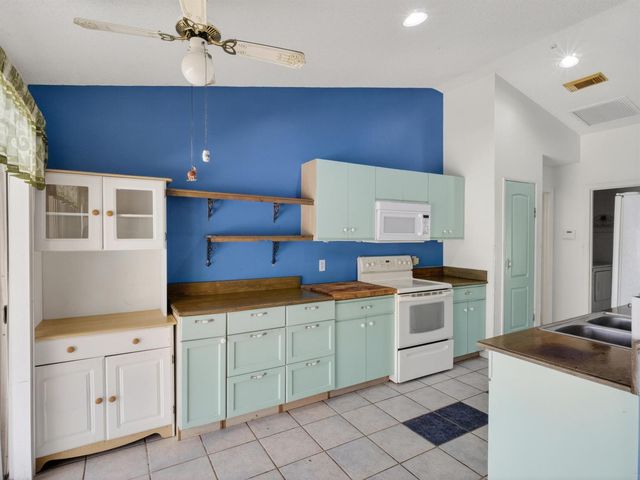 1094 SW Cairo Avenue, Port St. Lucie, FL 34953