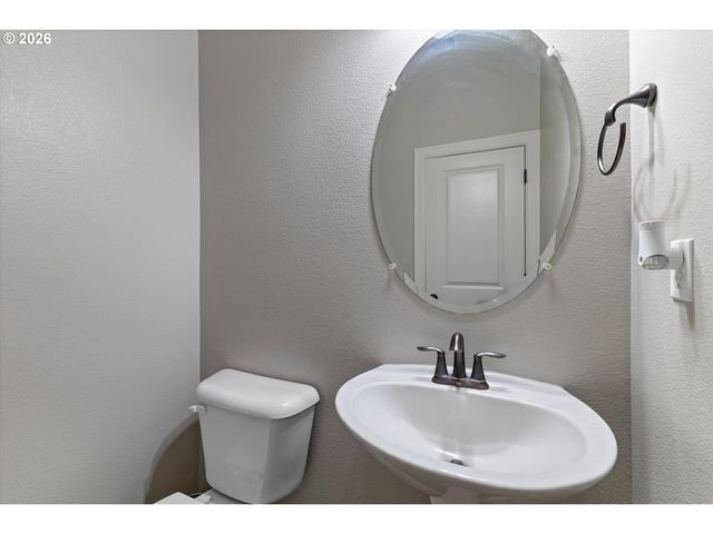 2400 Ne 187TH Pl, Vancouver, WA 98684