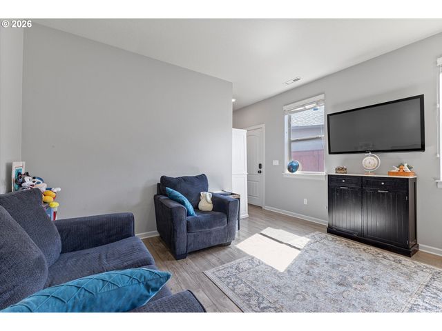 2400 Ne 187TH Pl, Vancouver, WA 98684