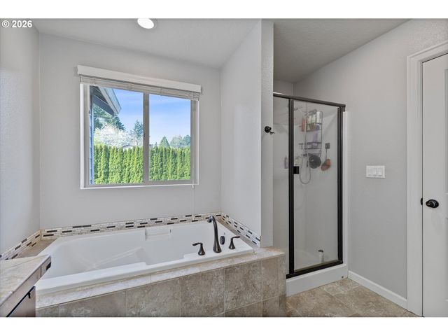 2400 Ne 187TH Pl, Vancouver, WA 98684