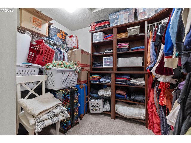 2400 Ne 187TH Pl, Vancouver, WA 98684