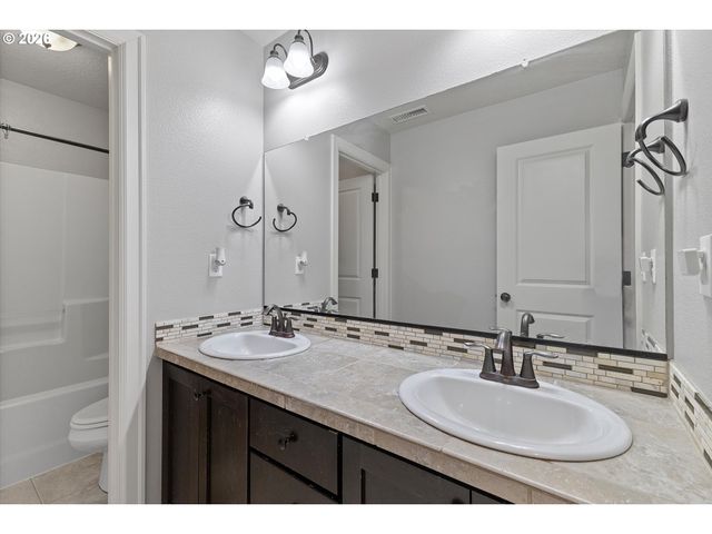 2400 Ne 187TH Pl, Vancouver, WA 98684