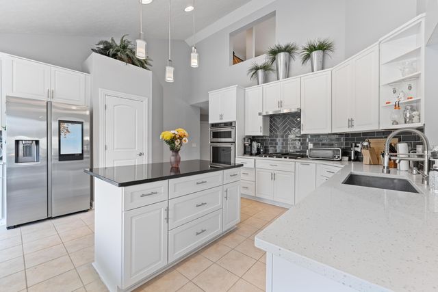 6037 Baronscourt Way, Dublin, OH 43016