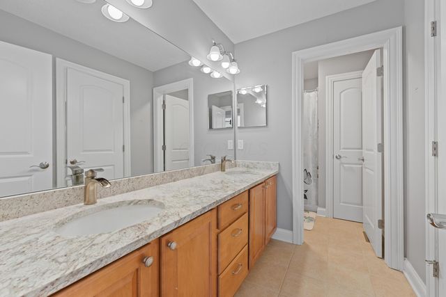 6037 Baronscourt Way, Dublin, OH 43016
