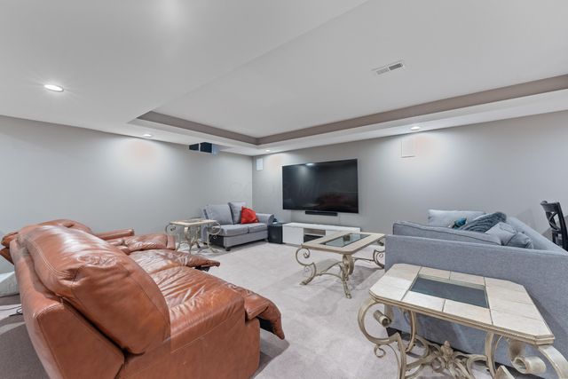 6037 Baronscourt Way, Dublin, OH 43016