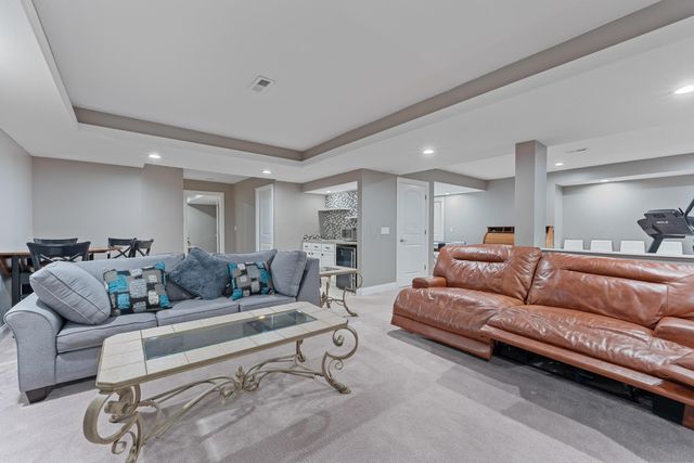 6037 Baronscourt Way, Dublin, OH 43016