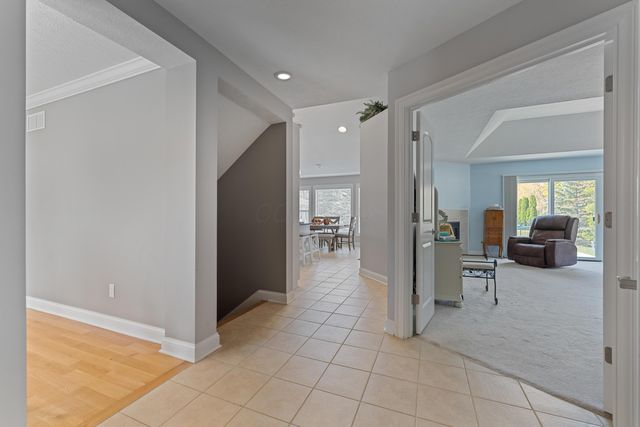 6037 Baronscourt Way, Dublin, OH 43016