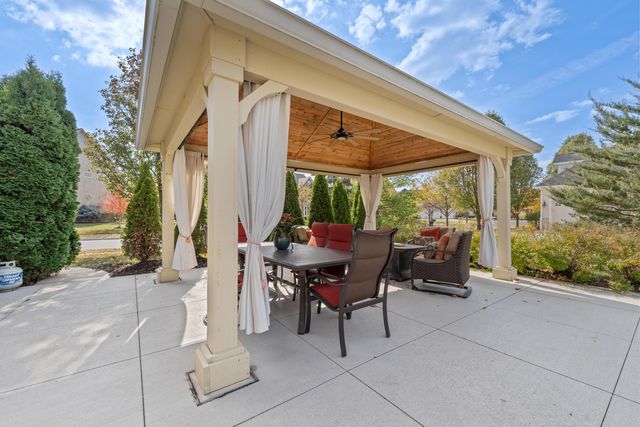 6037 Baronscourt Way, Dublin, OH 43016