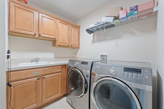 6037 Baronscourt Way, Dublin, OH 43016