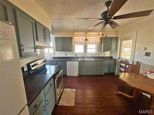 120 N Euclid Avenue, Marissa, IL 62257