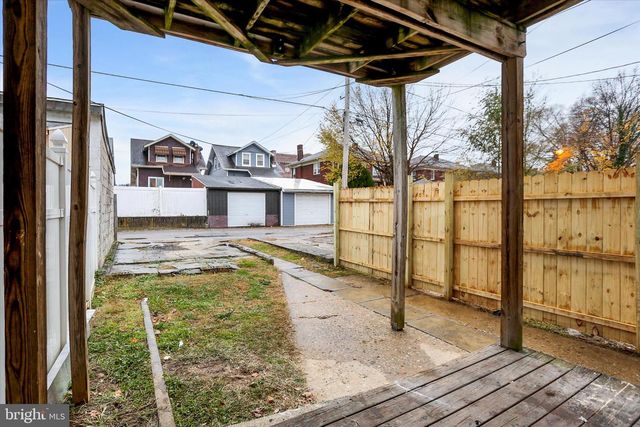 254 W MAPLE ST, York, PA 17401