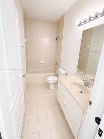 1656 SE 29th Ct 105, Homestead, FL 33035