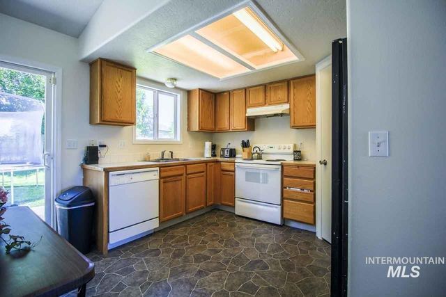 509 Cedar Park Ln, Nampa, ID 83686