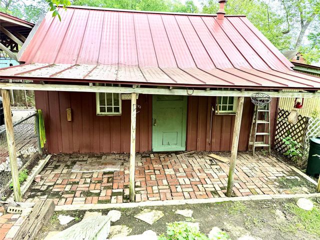 607 W Fox Street, Caldwell, TX 77836