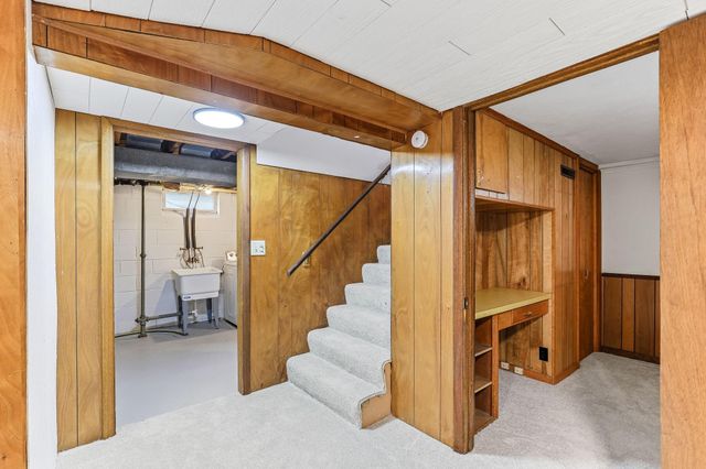 8933 Wally Drive, Golden Valley, MN 55427