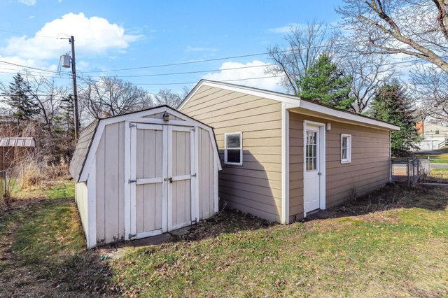 8933 Wally Drive, Golden Valley, MN 55427