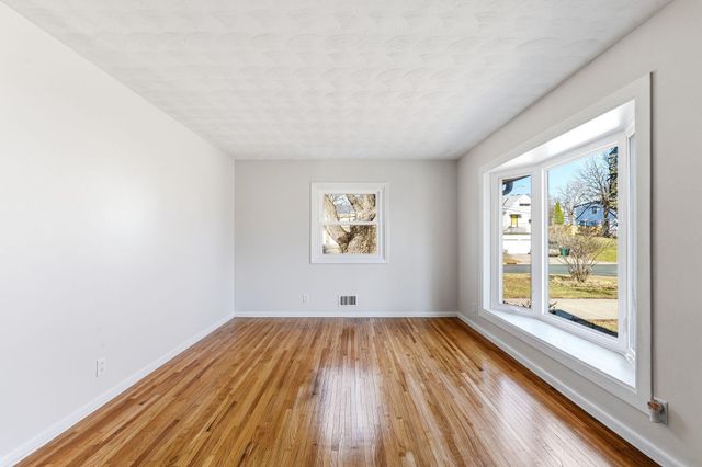 8933 Wally Drive, Golden Valley, MN 55427