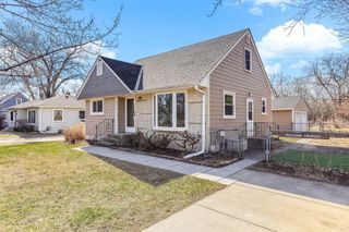 8933 Wally Drive, Golden Valley, MN 55427