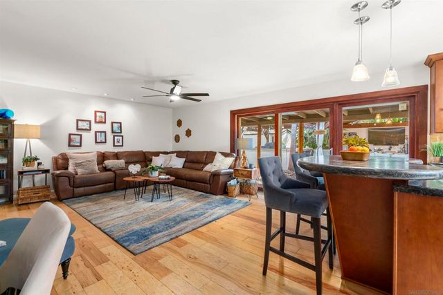 489 La Costa Ave., Encinitas, CA 92024