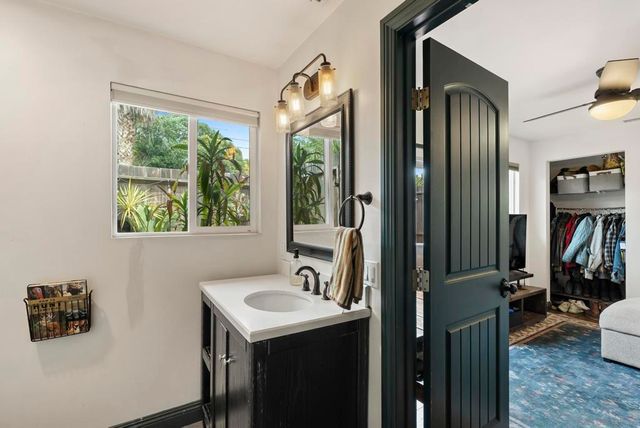 489 La Costa Ave., Encinitas, CA 92024