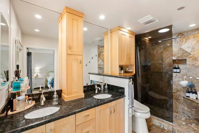 489 La Costa Ave., Encinitas, CA 92024