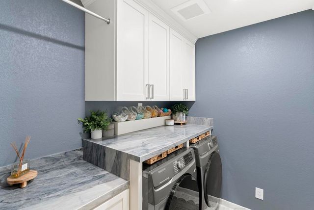 489 La Costa Ave., Encinitas, CA 92024