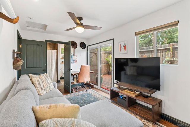 489 La Costa Ave., Encinitas, CA 92024