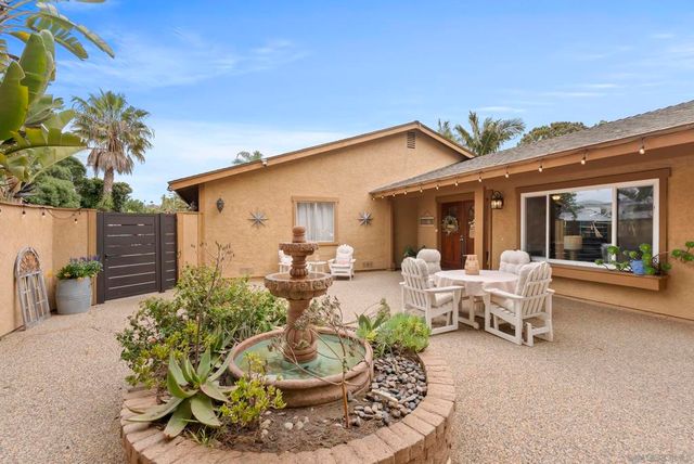 489 La Costa Ave., Encinitas, CA 92024