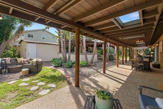 489 La Costa Ave., Encinitas, CA 92024