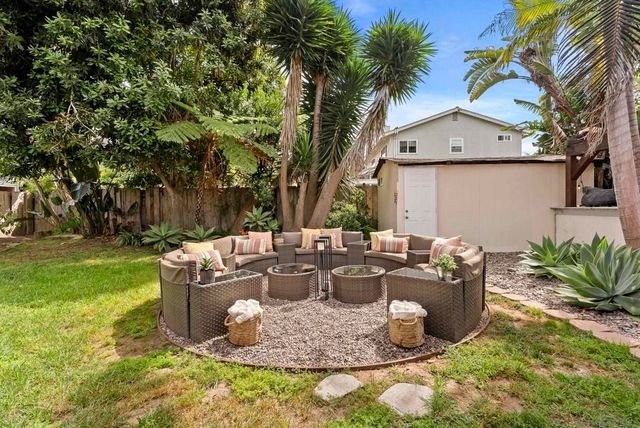 489 La Costa Ave., Encinitas, CA 92024