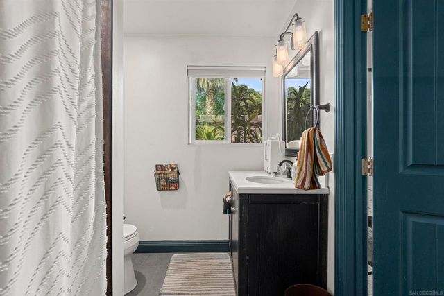 489 La Costa Ave., Encinitas, CA 92024