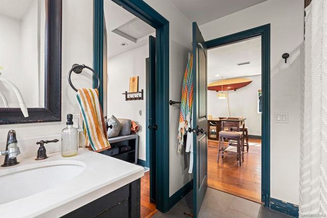 489 La Costa Ave., Encinitas, CA 92024