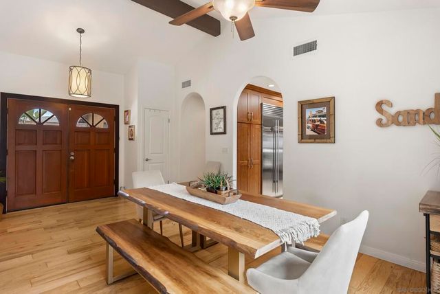 489 La Costa Ave., Encinitas, CA 92024