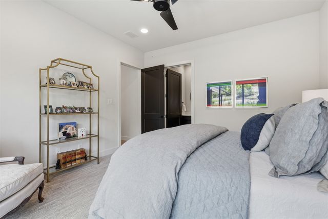 9433 Sagrada Park, Fort Worth, TX 76126