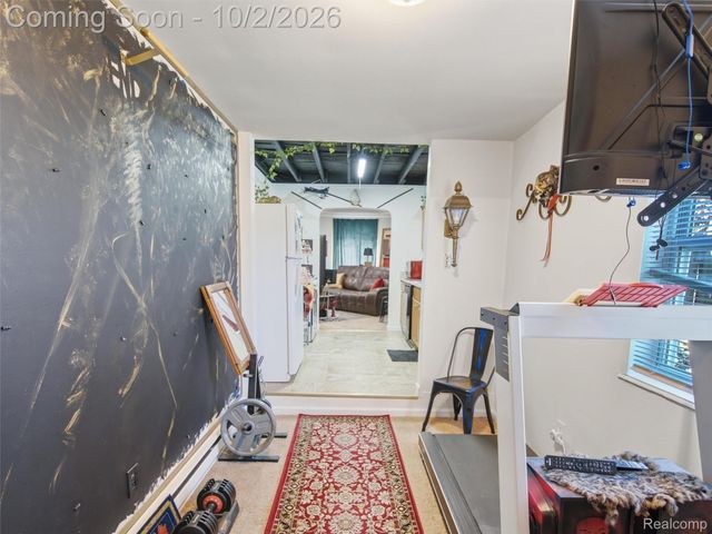 6811 Toepfer Road, Warren, MI 48091