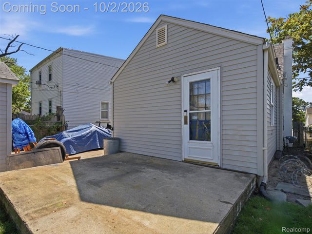 6811 Toepfer Road, Warren, MI 48091