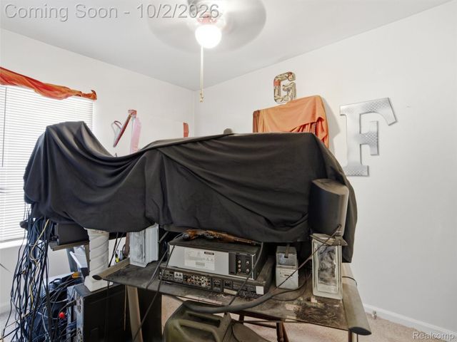 6811 Toepfer Road, Warren, MI 48091