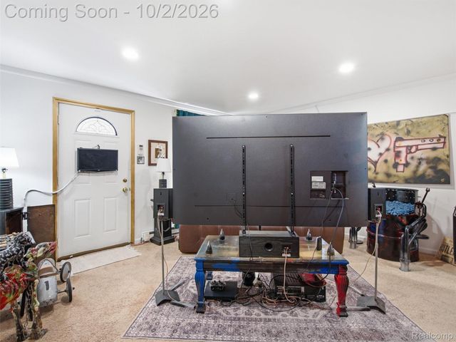 6811 Toepfer Road, Warren, MI 48091