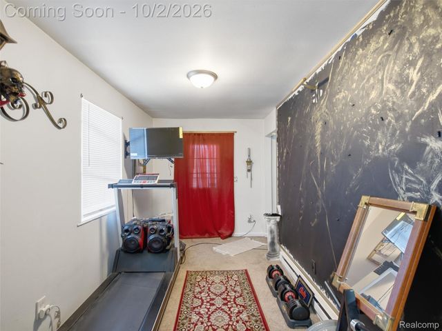 6811 Toepfer Road, Warren, MI 48091