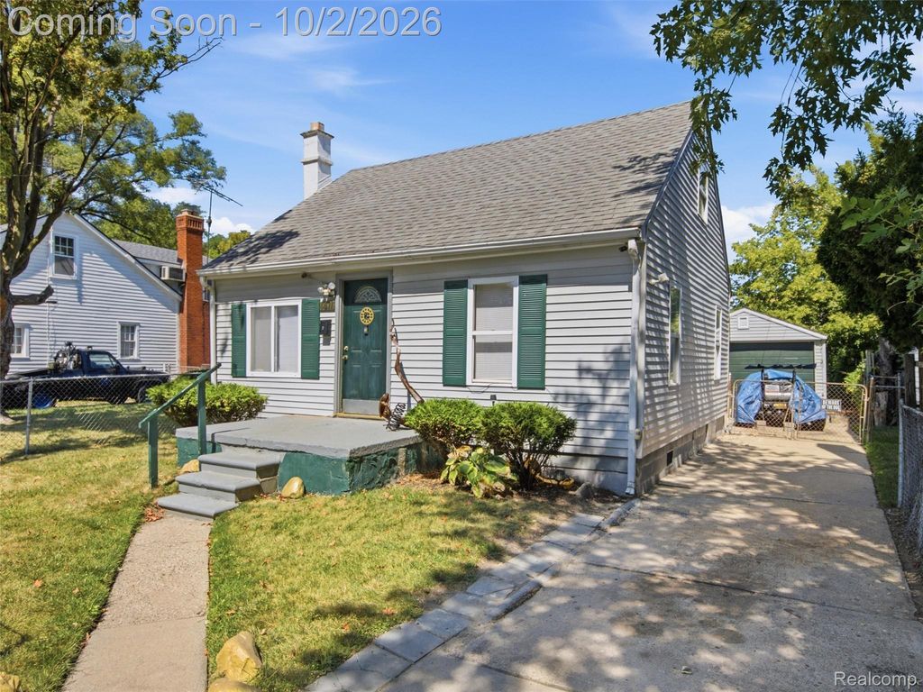 6811 Toepfer Road, Warren, MI 48091