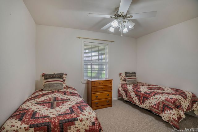 121-B Bartel Rd, Comfort, TX 78013