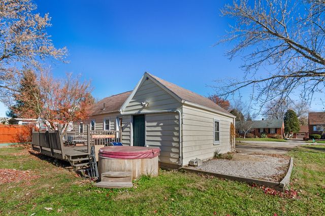 64 Maple Ln, Ontario, OH 44906