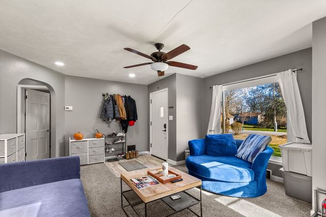 64 Maple Ln, Ontario, OH 44906