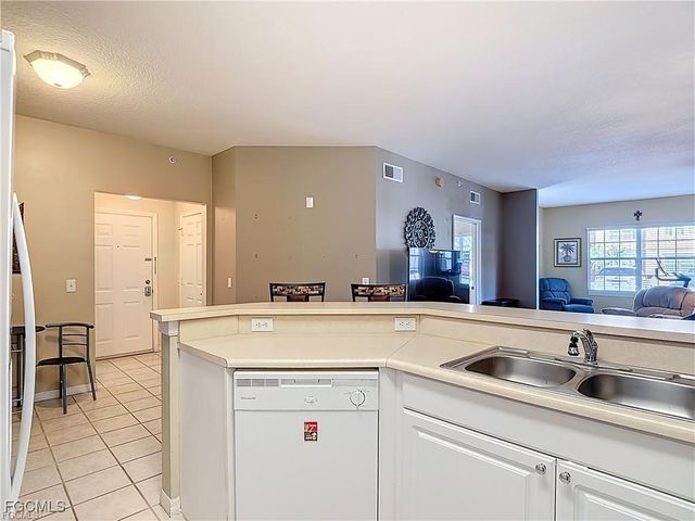 15630 Ocean Walk CIR 102, Fort Myers, FL 33908