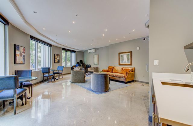 54 Rainey ST 706, Austin, TX 78701