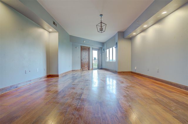 54 Rainey ST 706, Austin, TX 78701